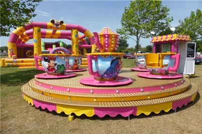 rides inflatables 232